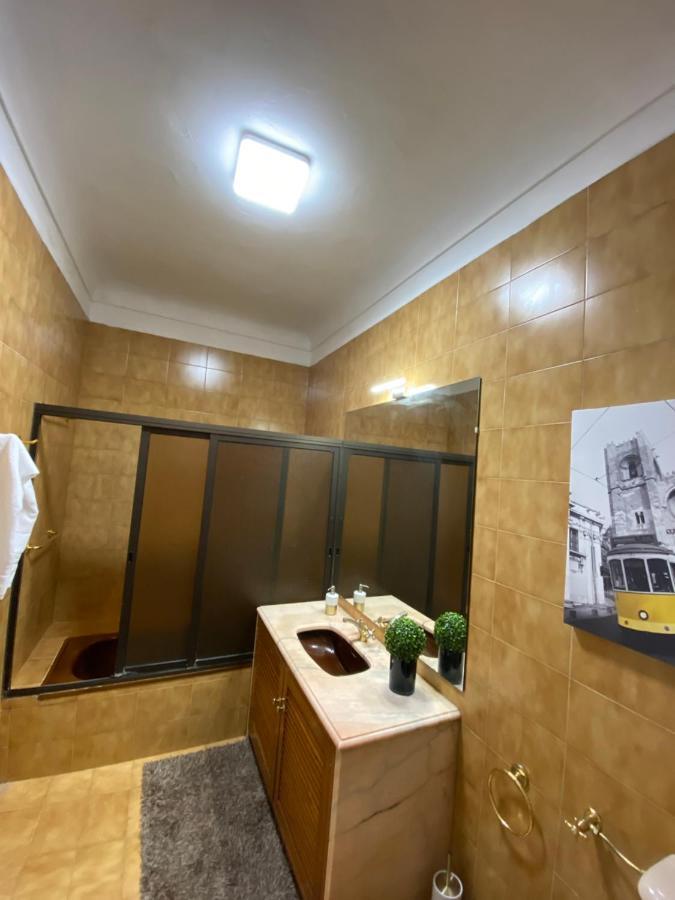 Blue Bairro Guesthouse Лісабон Екстер'єр фото
